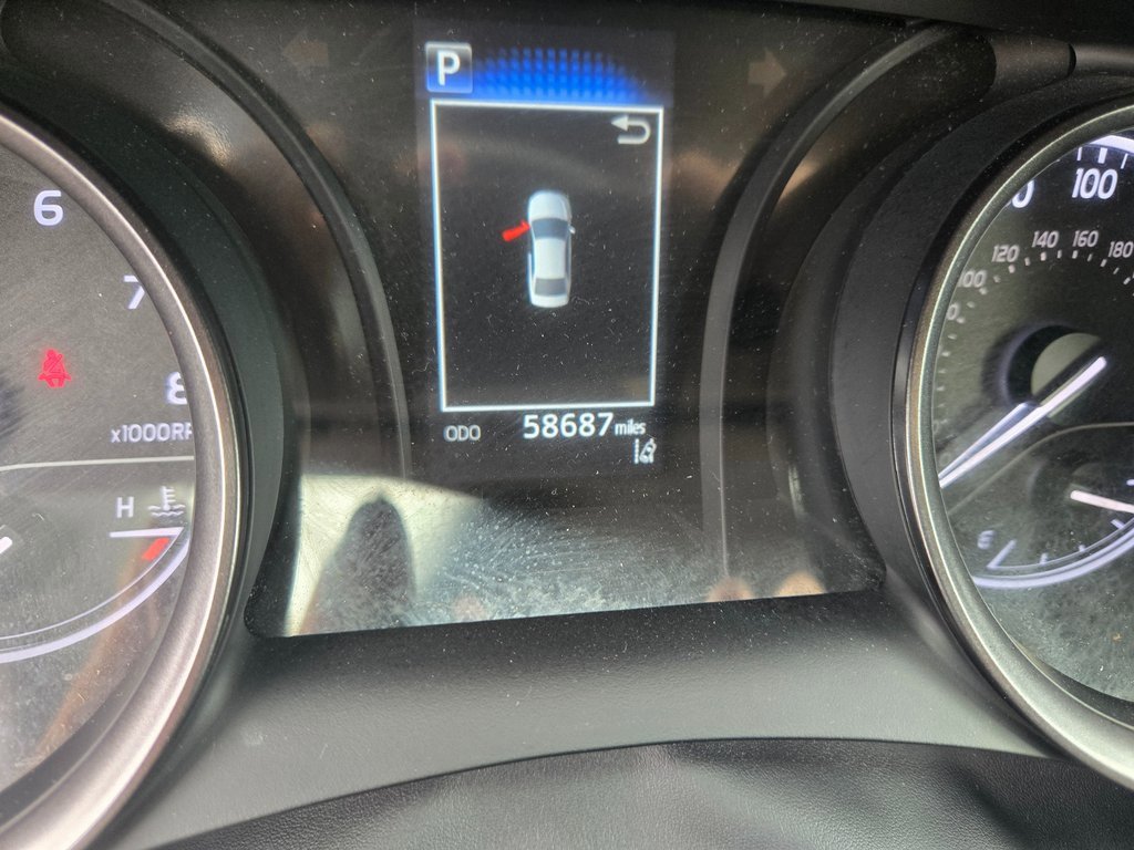 Used 2023 Toyota Camry SE image 10