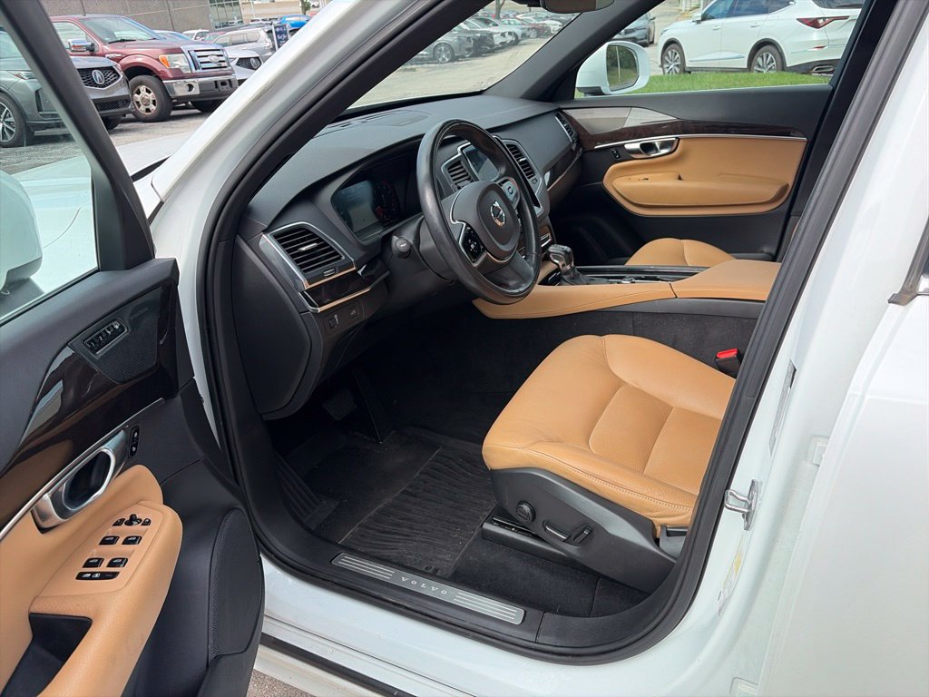 Used 2019 Volvo XC90 T6 Momentum w/ Advanced Package AWD/4WD image 10