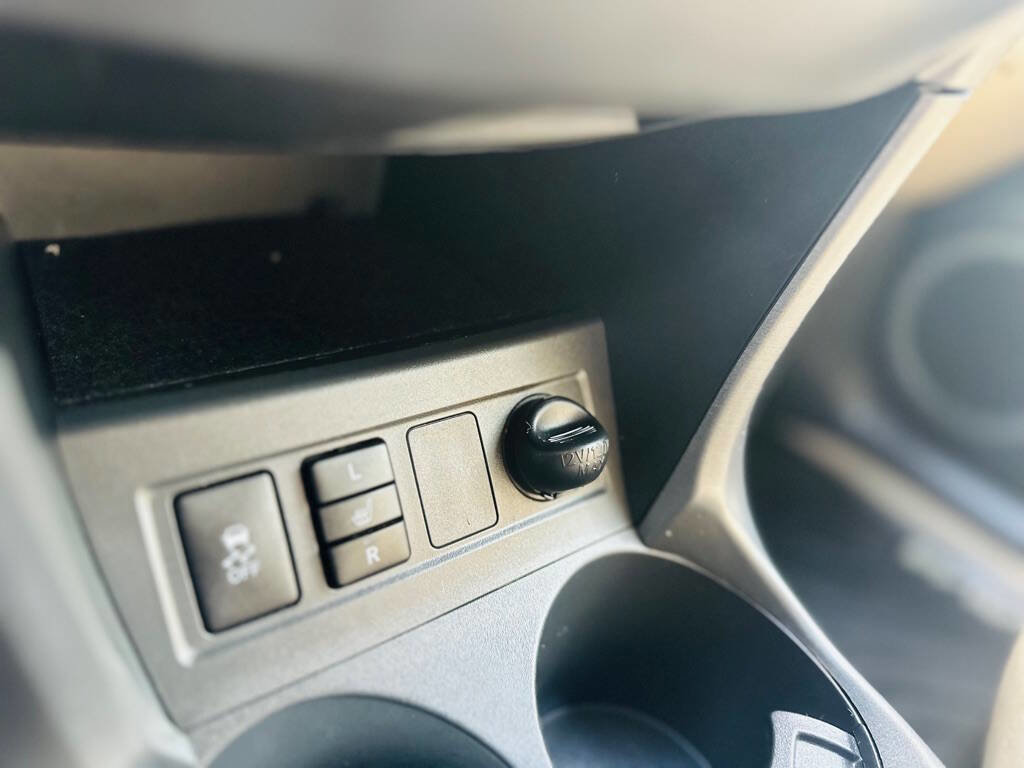 Used 2012 Toyota RAV4 Limited image 12