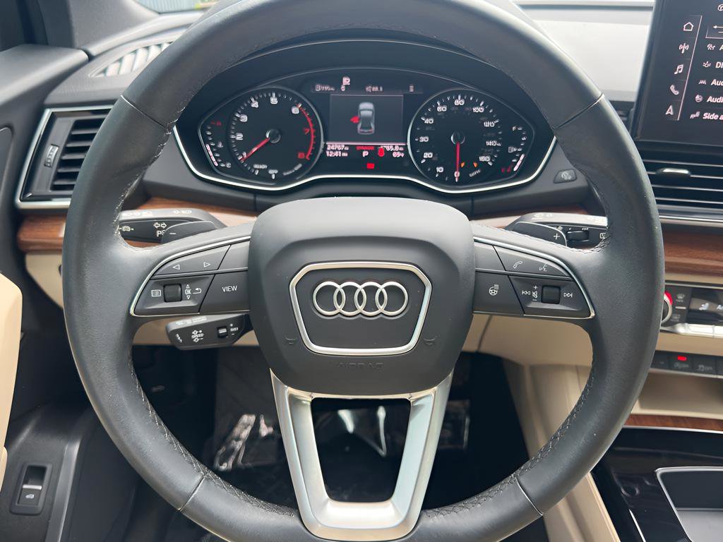 Used 2023 Audi Q5 2.0T Premium w/ Convenience Package AWD/4WD image 41