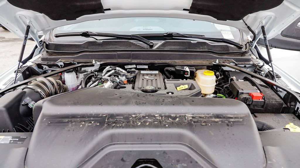 New 2026 RAM 3500 Laramie AWD/4WD image 31