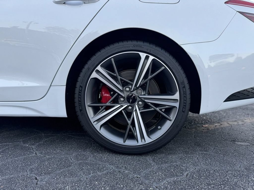 New 2025 Genesis G70 3.3T Advanced w/ Sport Prestige Package RWD image 19