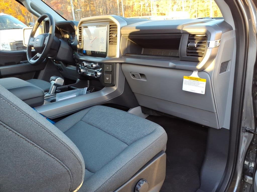 New 2025 Ford F150 Lightning XLT image 8