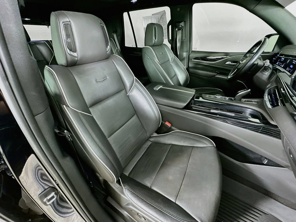Used 2023 Cadillac Escalade Sport w/ Touring Package AWD/4WD image 38