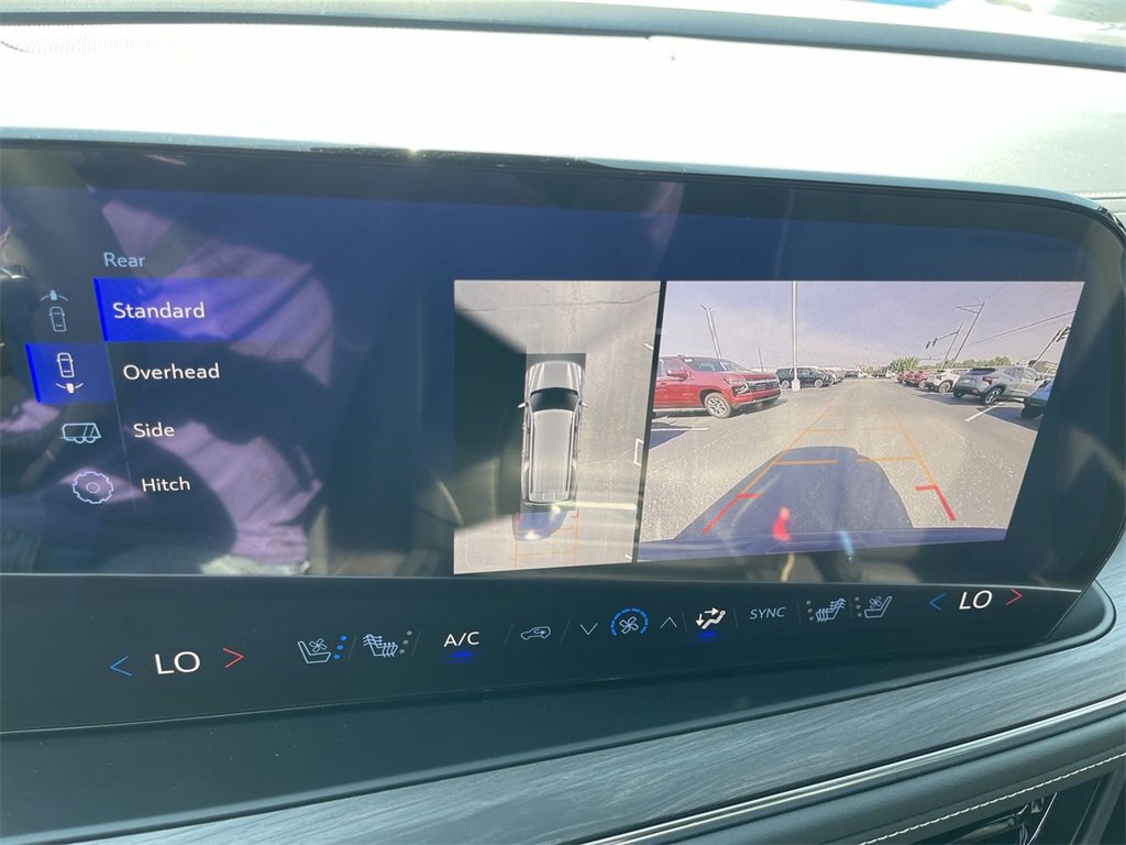 New 2025 Chevrolet Suburban Premier image 17