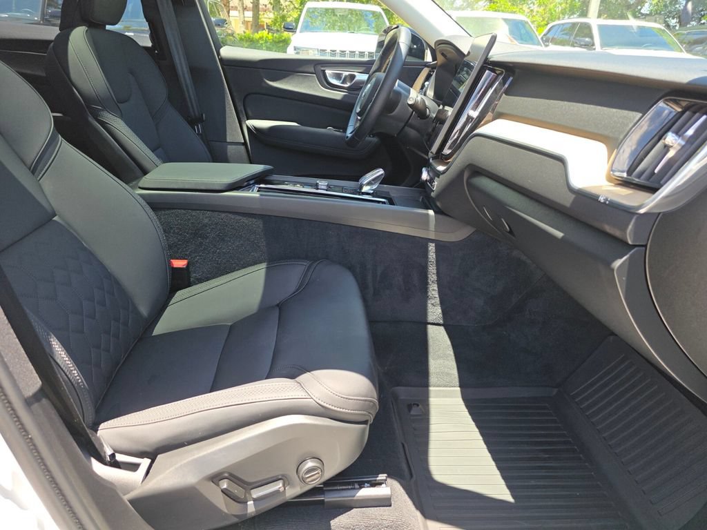 Used 2026 Volvo XC60 B5 Plus w/ Protection Package Premier AWD/4WD image 15