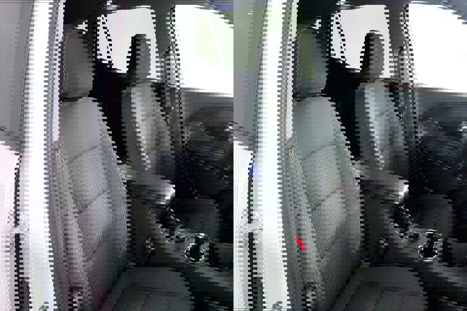 Used 2024 GMC Terrain SLE image 7