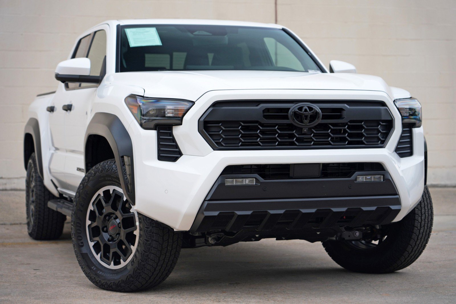 Used 2026 Toyota Tacoma TRD Off-Road w/ TRD Off Road Premium Package AWD/4WD image 4