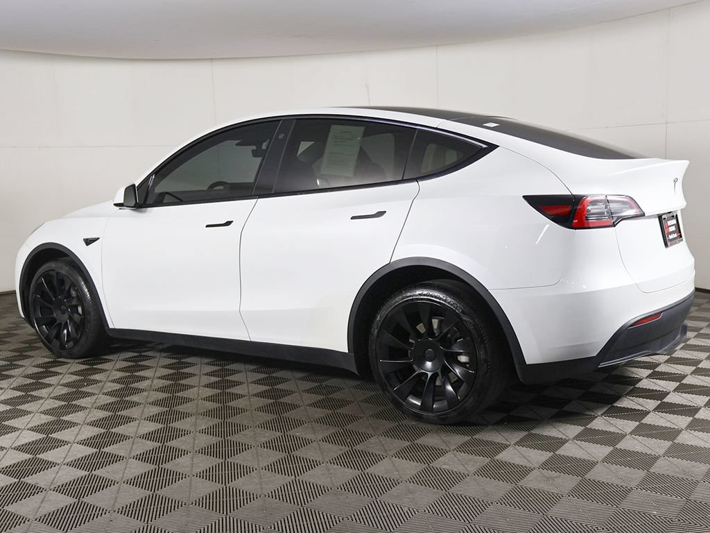 Used 2023 Tesla Model Y Long Range AWD/4WD image 12