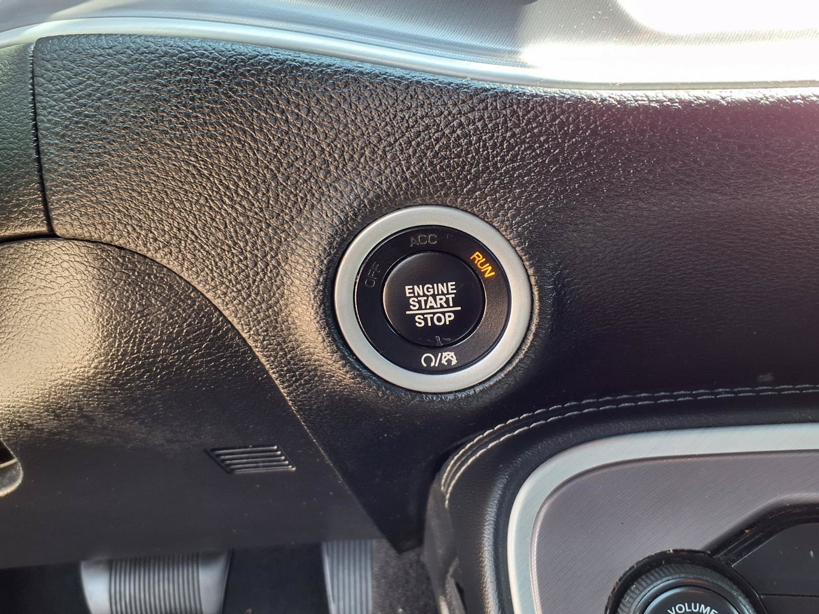 Used 2022 Dodge Challenger SXT RWD image 12