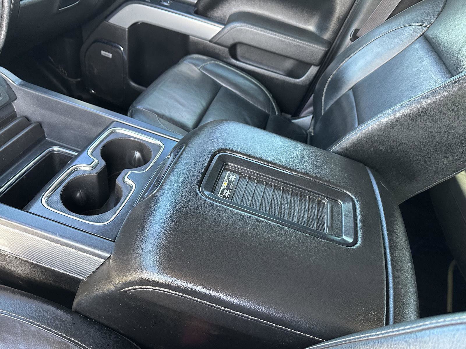 Used 2016 Chevrolet Silverado 2500 LTZ image 31