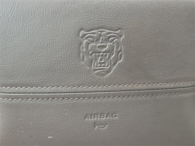 Used 2002 Jaguar XK8 Convertible image 10