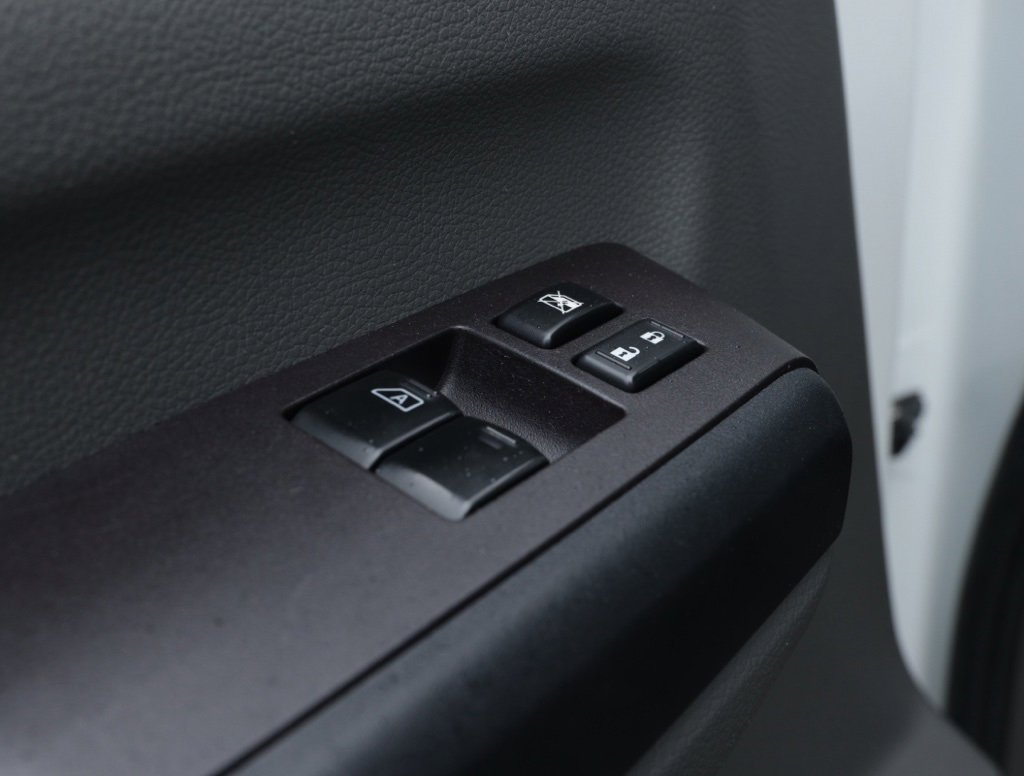 Used 2016 Nissan NV 3500 SL image 14