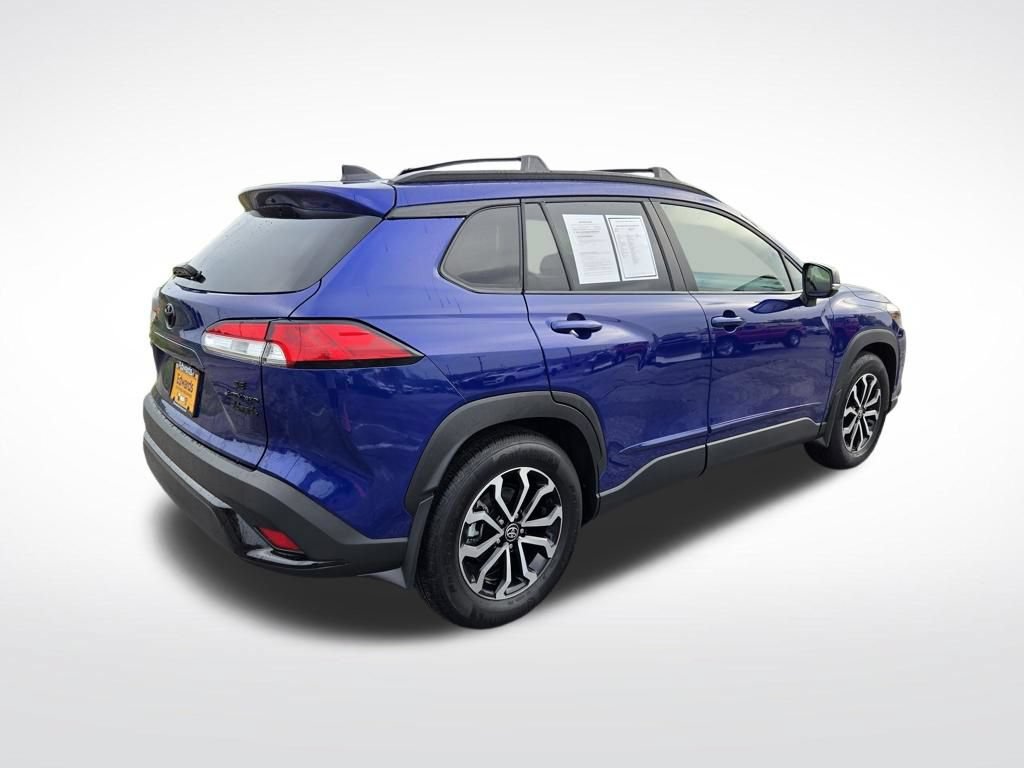 Used 2025 Toyota Corolla Cross AWD Hybrid w/ Moonroof Package image 3