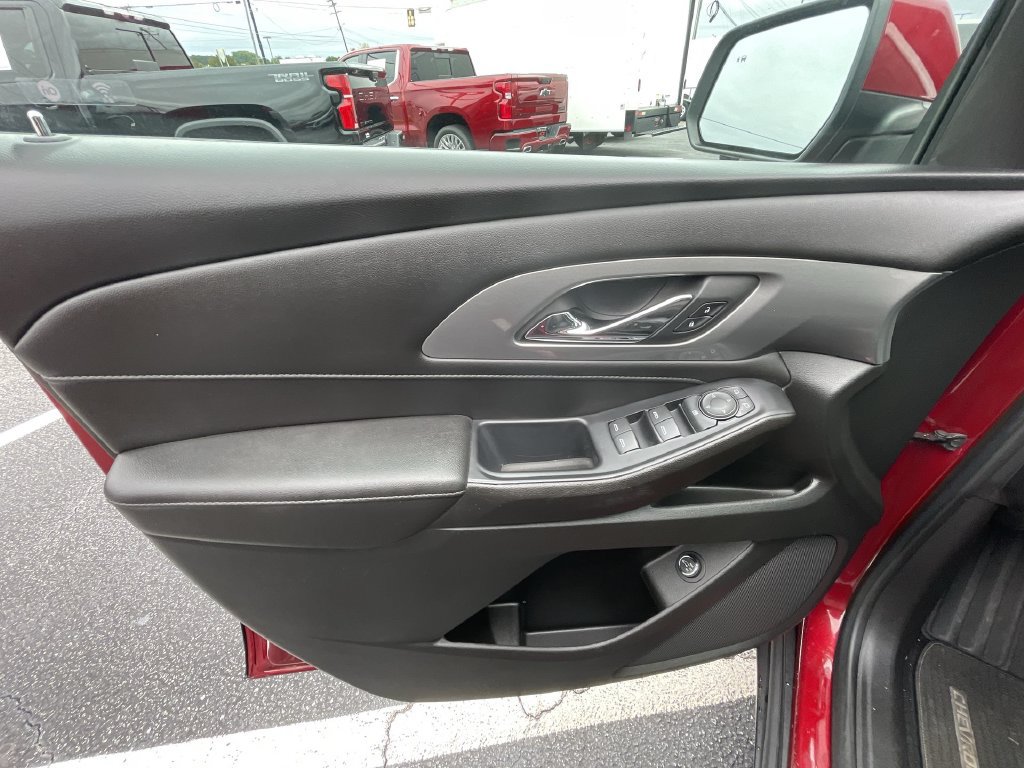 Certified 2022 Chevrolet Traverse LT w/ LPO, Floor Liner Package AWD/4WD image 22