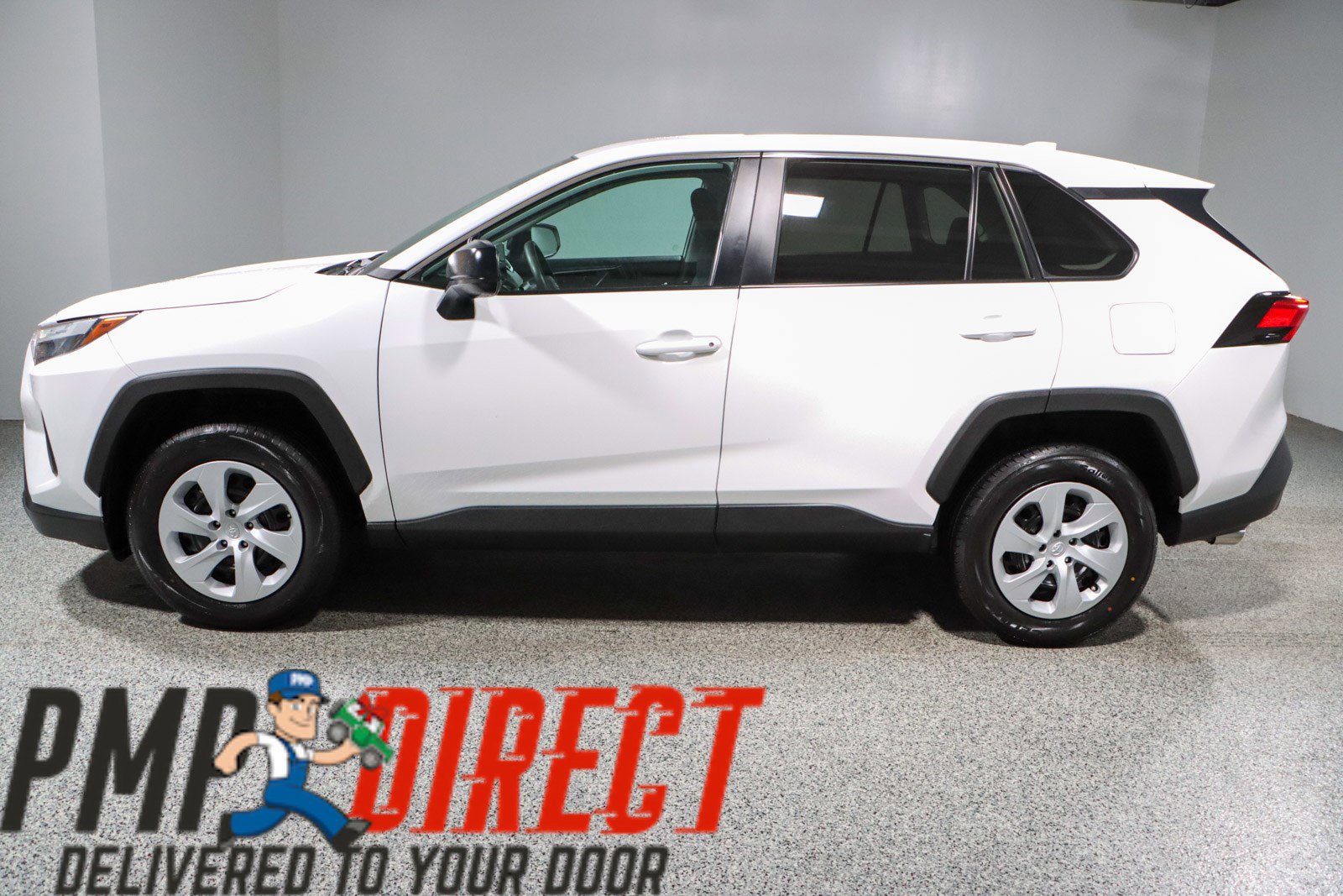 Used 2024 Toyota RAV4 LE image 10