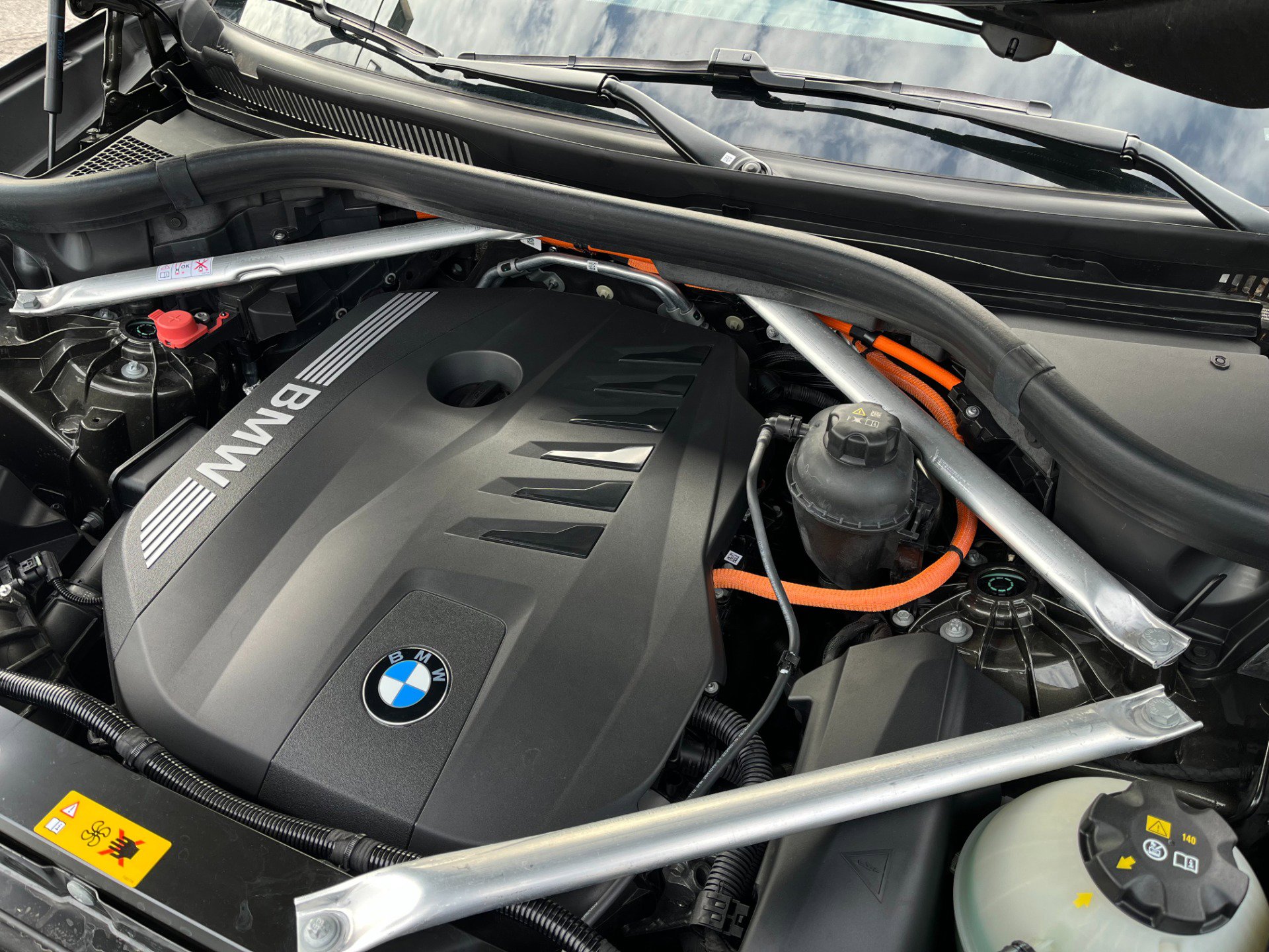 Used 2024 BMW X5 xDrive50e w/ M Sport Package AWD/4WD image 21