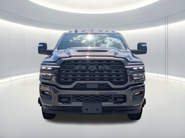 Used 2025 RAM 3500 Limited AWD/4WD image 9