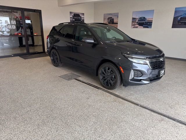 Used 2023 Chevrolet Equinox RS AWD/4WD image 1