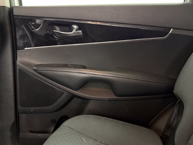 Used 2018 Kia Sorento L FWD image 32