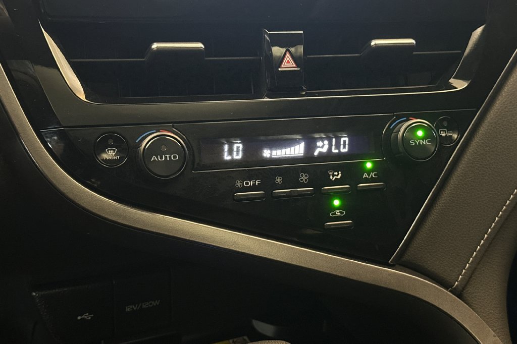 Used 2024 Toyota Camry XSE FWD image 19