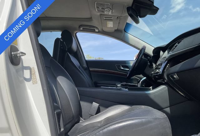 Used 2015 Kia K900 Luxury w/ VIP Package (Discontinued) RWD image 4