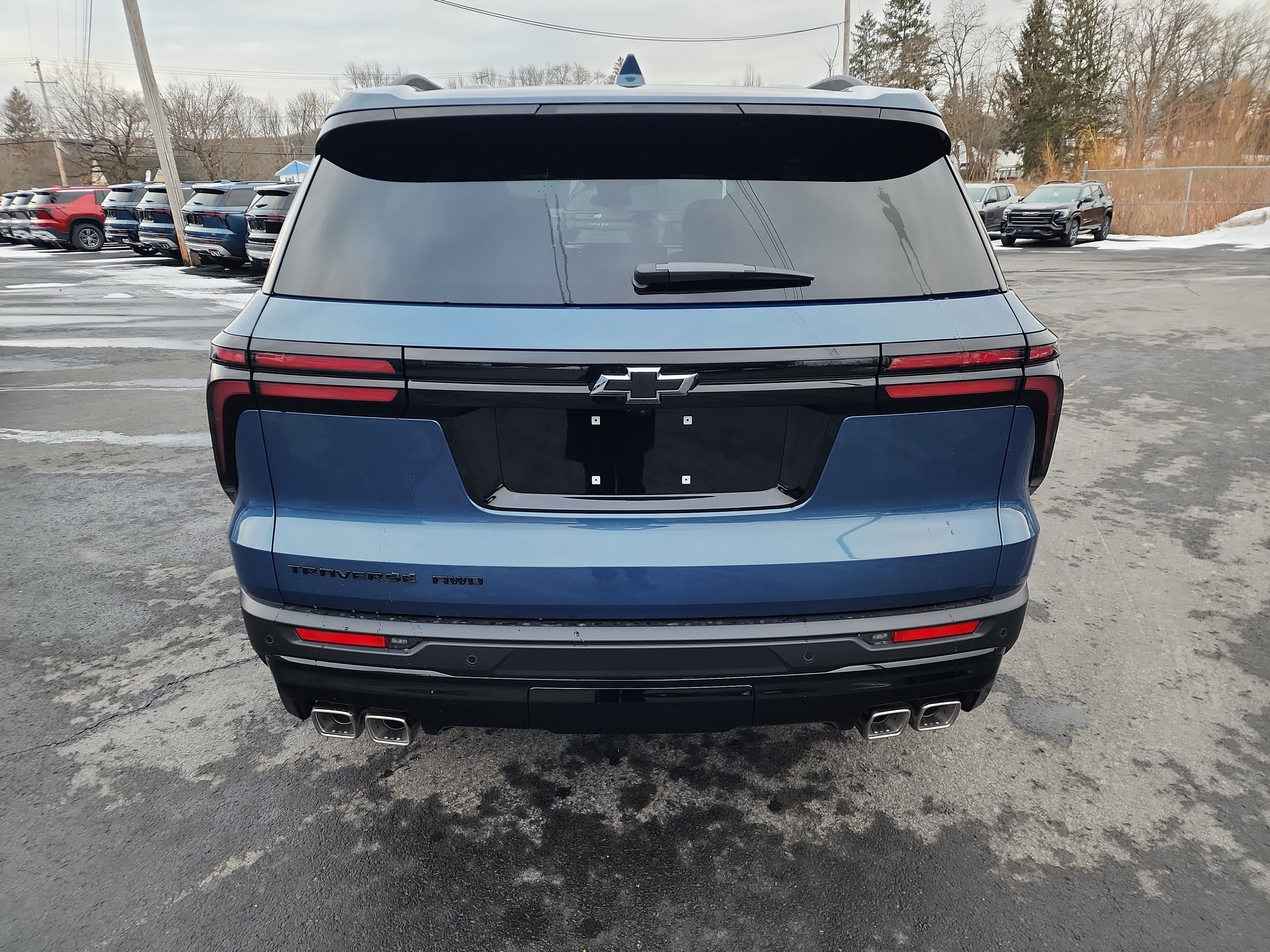 New 2026 Chevrolet Traverse LT w/ Midnight/Sport Edition AWD/4WD image 7