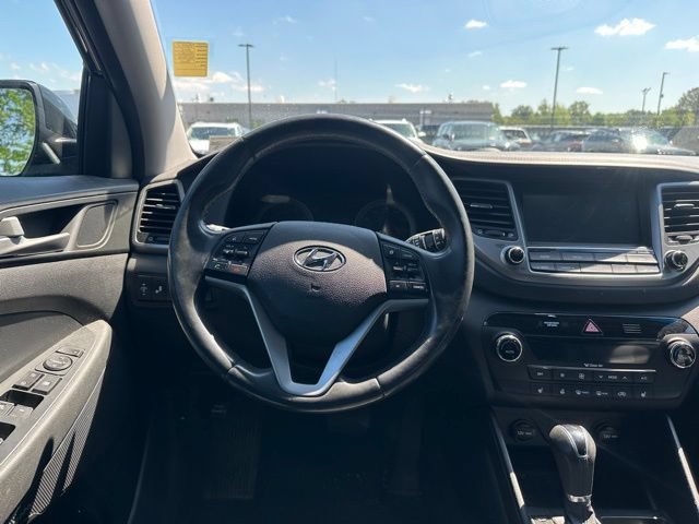 Used 2018 Hyundai Tucson Limited w/ Cargo Package FWD image 16