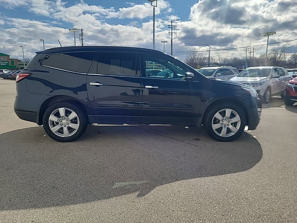 Used 2016 Chevrolet Traverse LT w/ Style and Technology Package FWD image 7