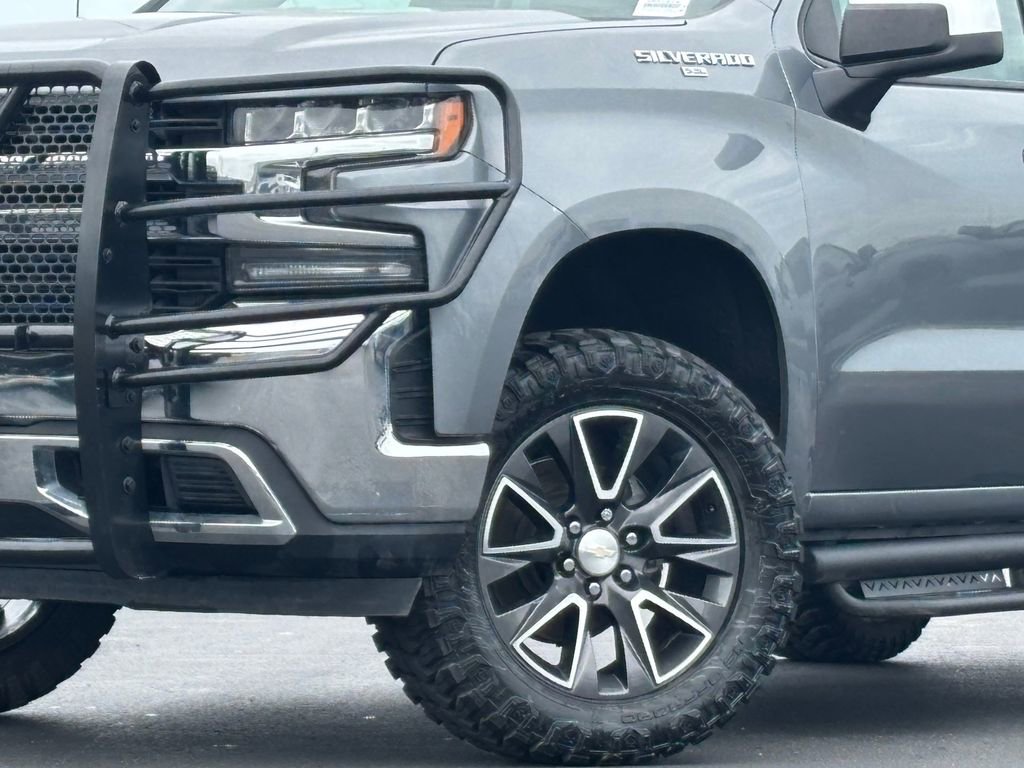 Used 2020 Chevrolet Silverado 1500 LT RWD image 2