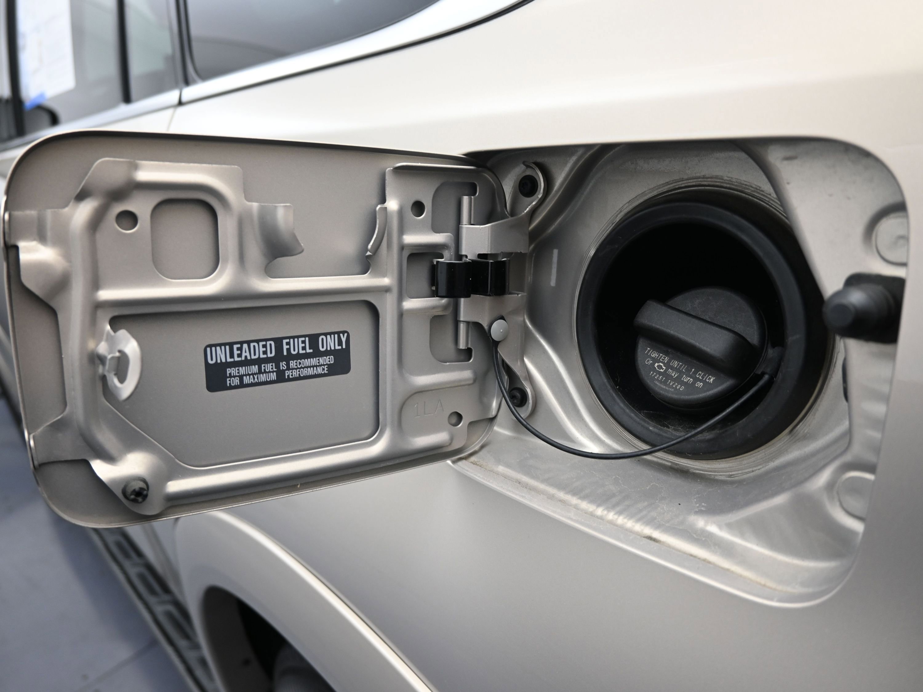 Used 2023 INFINITI QX80 Premium Select w/ All-Season Package image 16