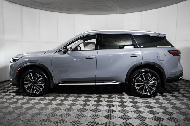 New 2026 INFINITI QX60 Luxe image 2