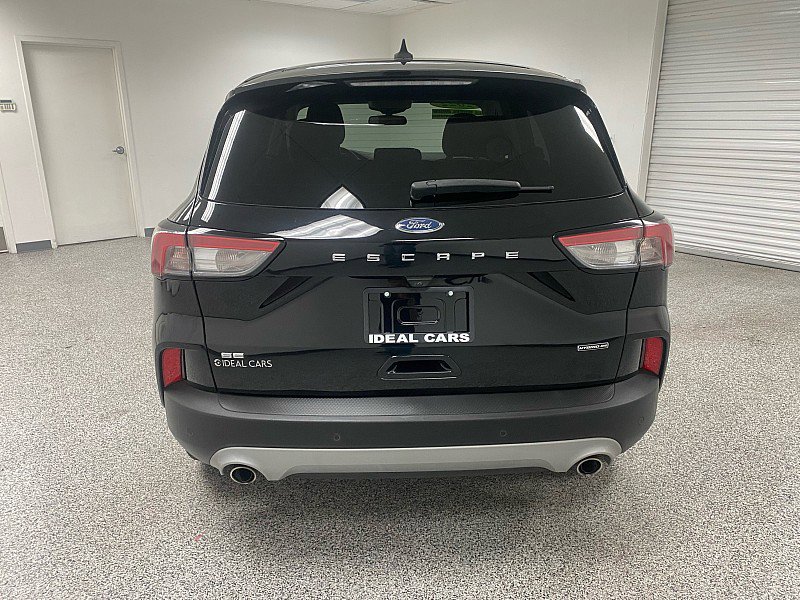 Used 2022 Ford Escape SE image 6