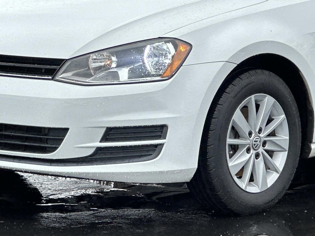 Used 2016 Volkswagen Golf S FWD image 8