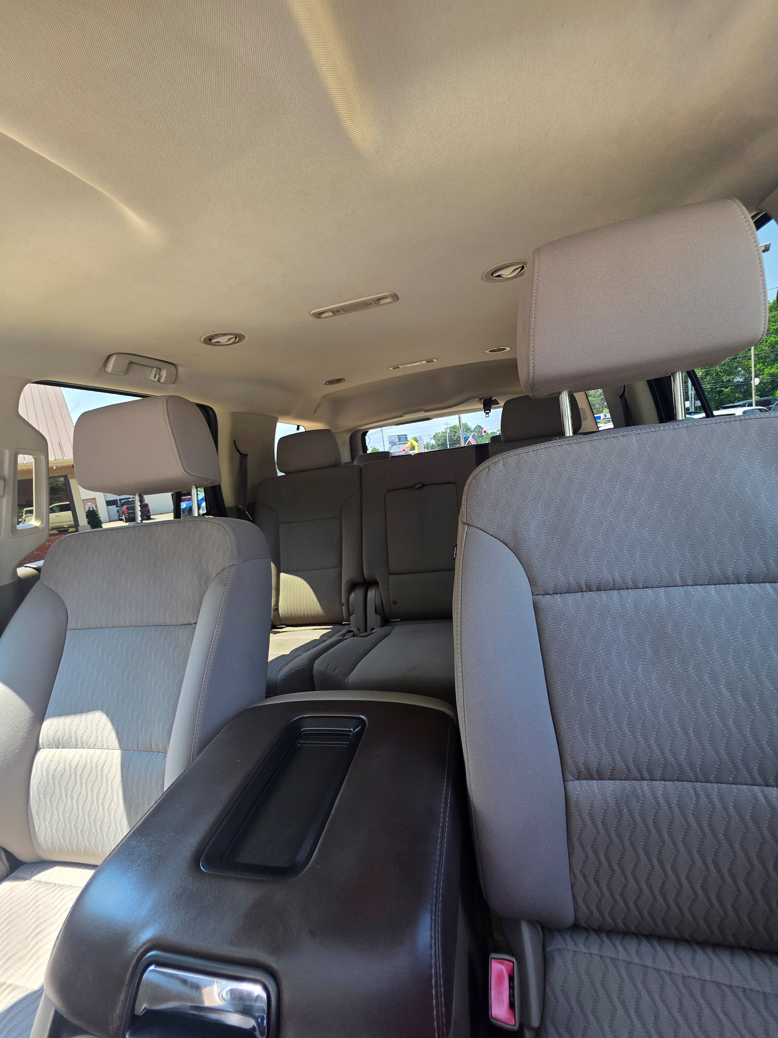 Used 2018 Chevrolet Tahoe LS RWD image 21