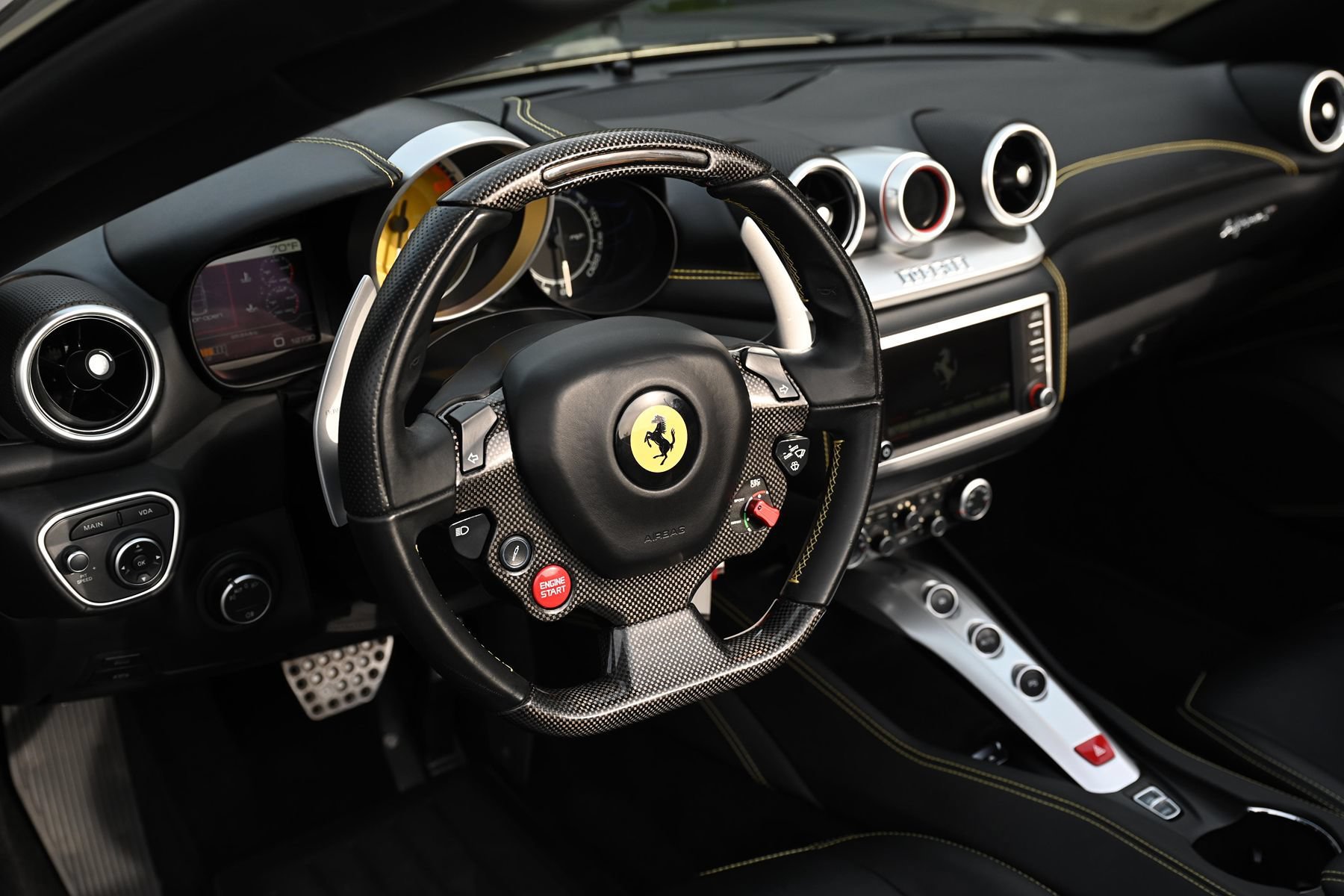 Used 2016 Ferrari California T RWD image 12