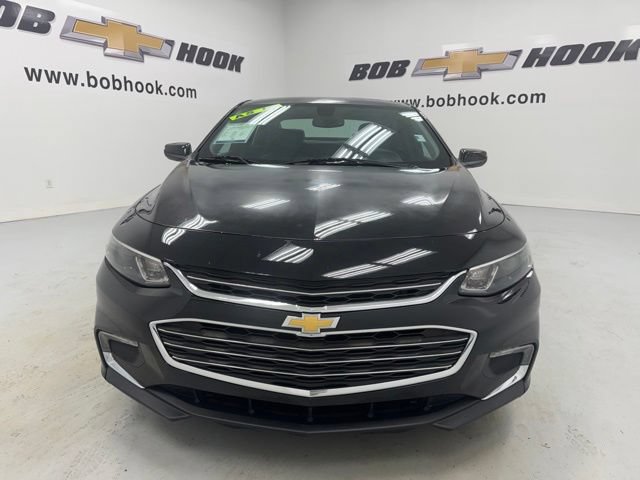 Used 2016 Chevrolet Malibu Premier FWD image 2