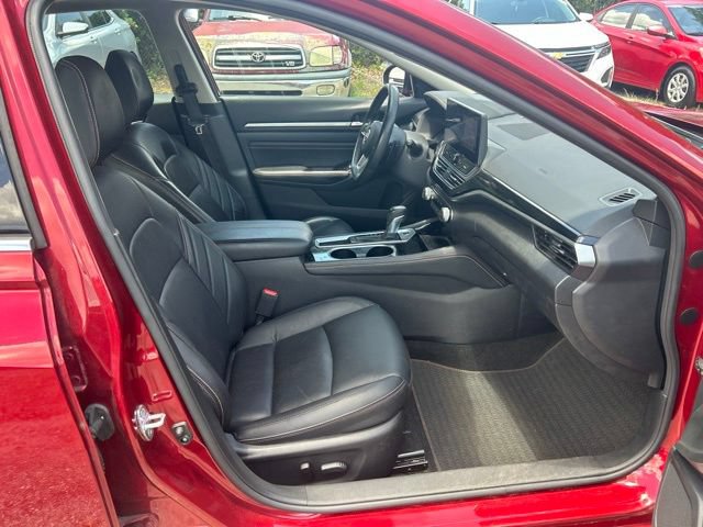 Used 2023 Nissan Altima 2.5 SR w/ SR Premium Package FWD image 12