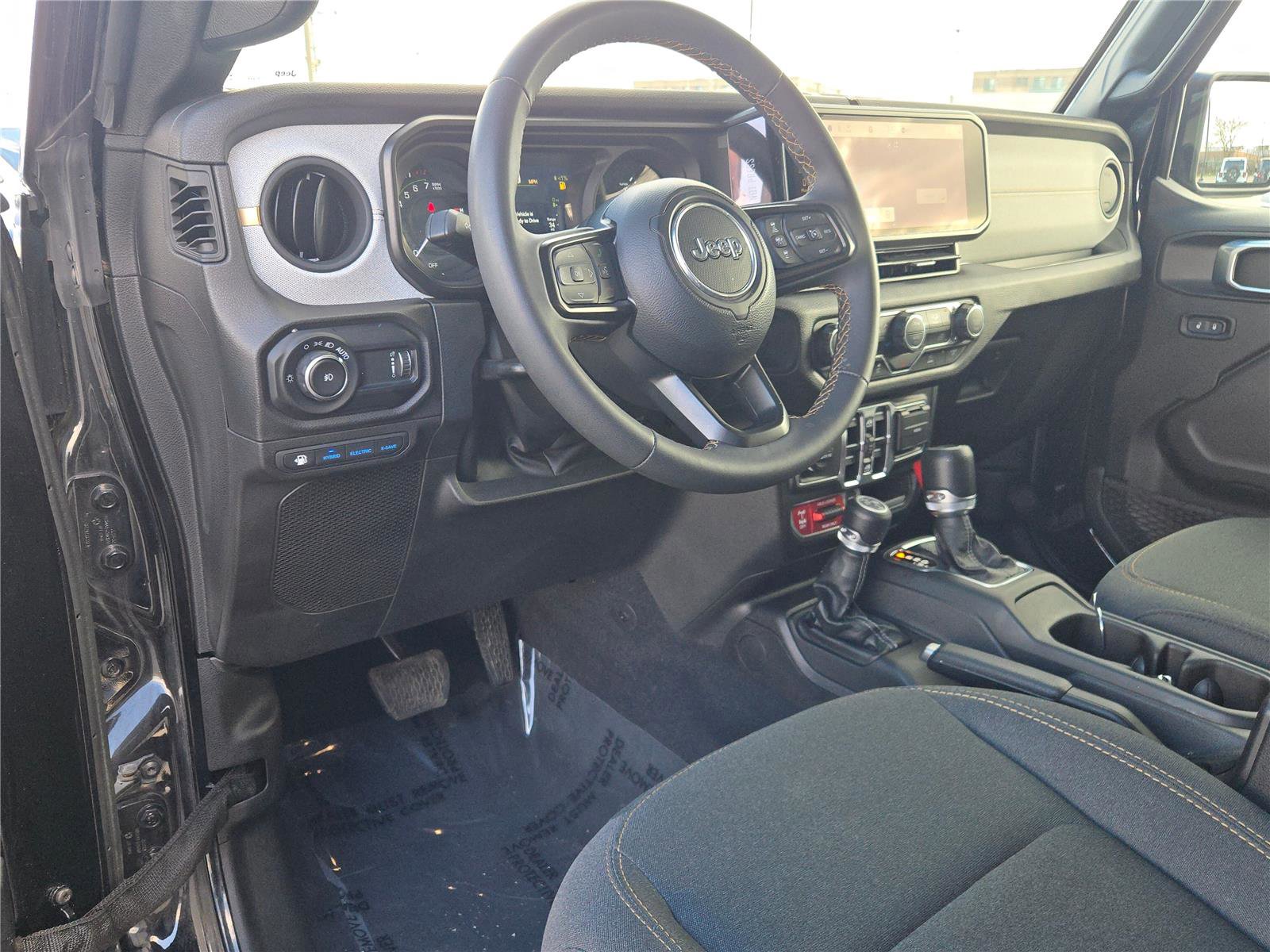 Used 2024 Jeep Wrangler Willys AWD/4WD image 25