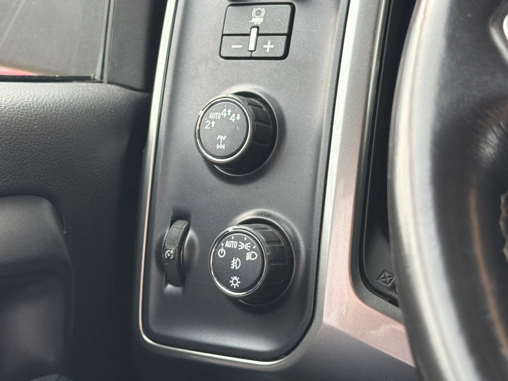 Used 2018 Chevrolet Silverado 1500 LT w/ All Star Edition AWD/4WD image 21