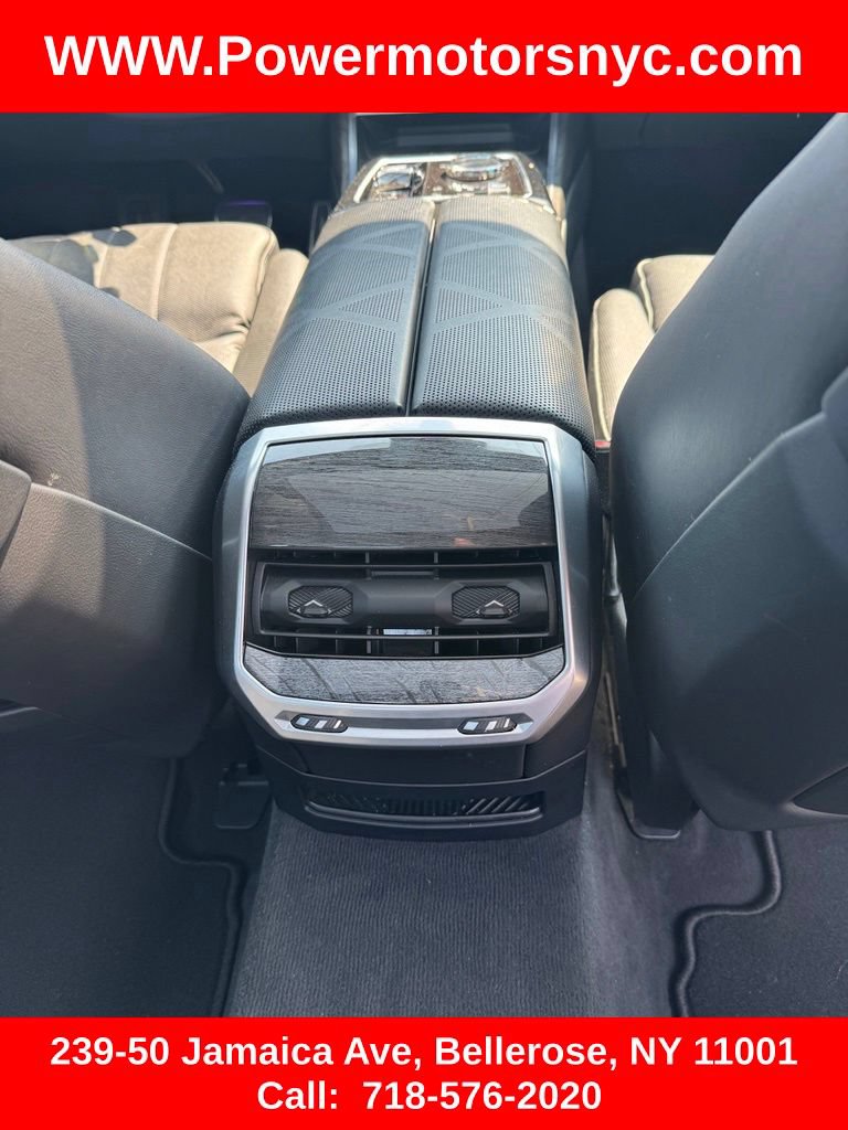 Used 2024 BMW 740i xDrive AWD/4WD image 33