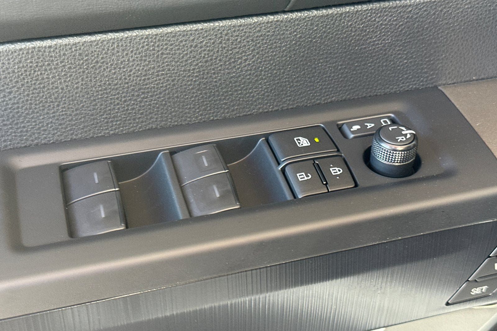 New 2026 Toyota Tundra Platinum AWD/4WD image 13