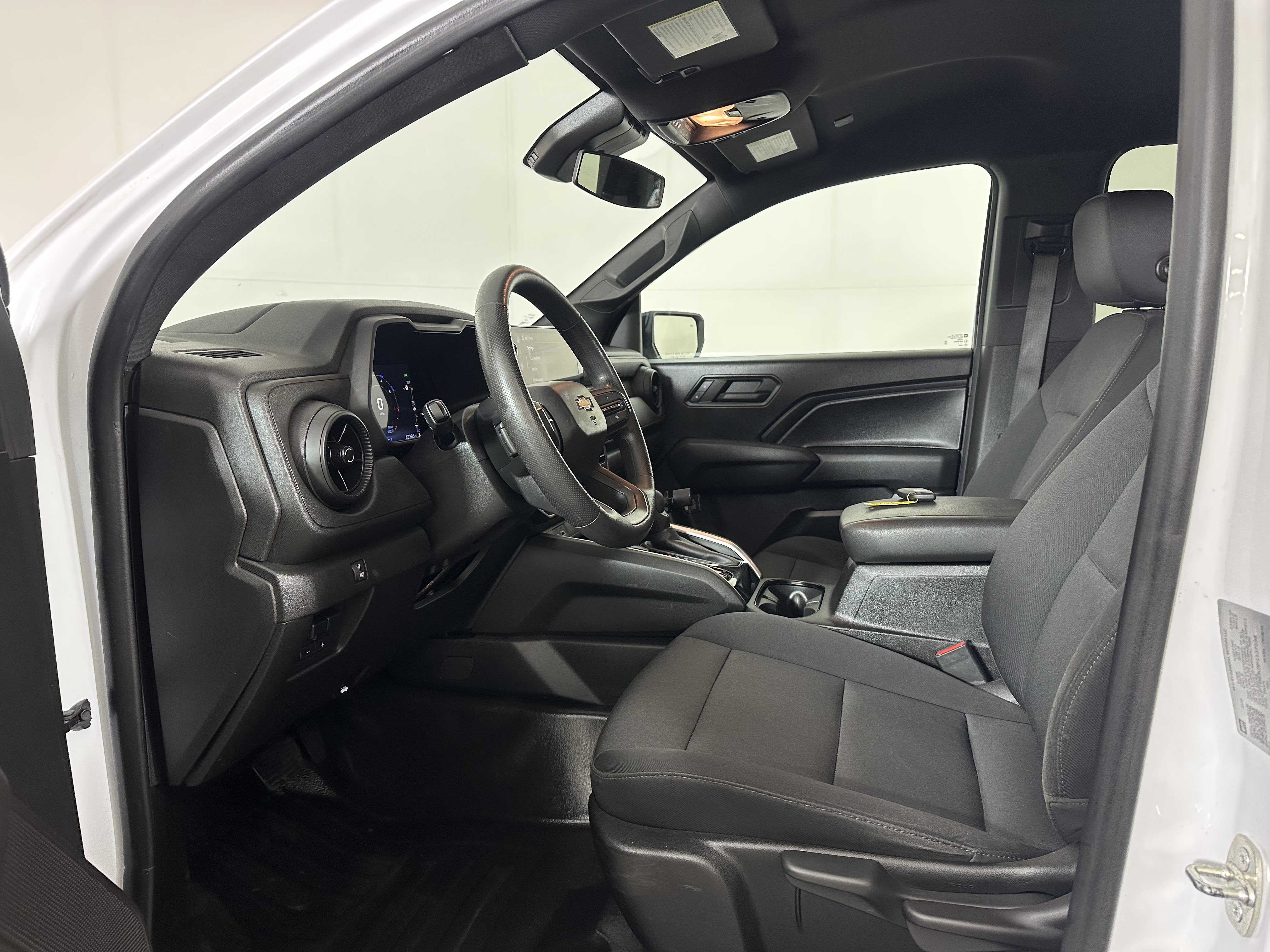Used 2023 Chevrolet Colorado W/T w/ Safety Package AWD/4WD image 8