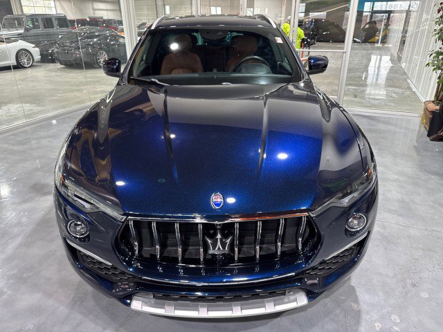 Used 2021 Maserati Levante GranLusso image 3