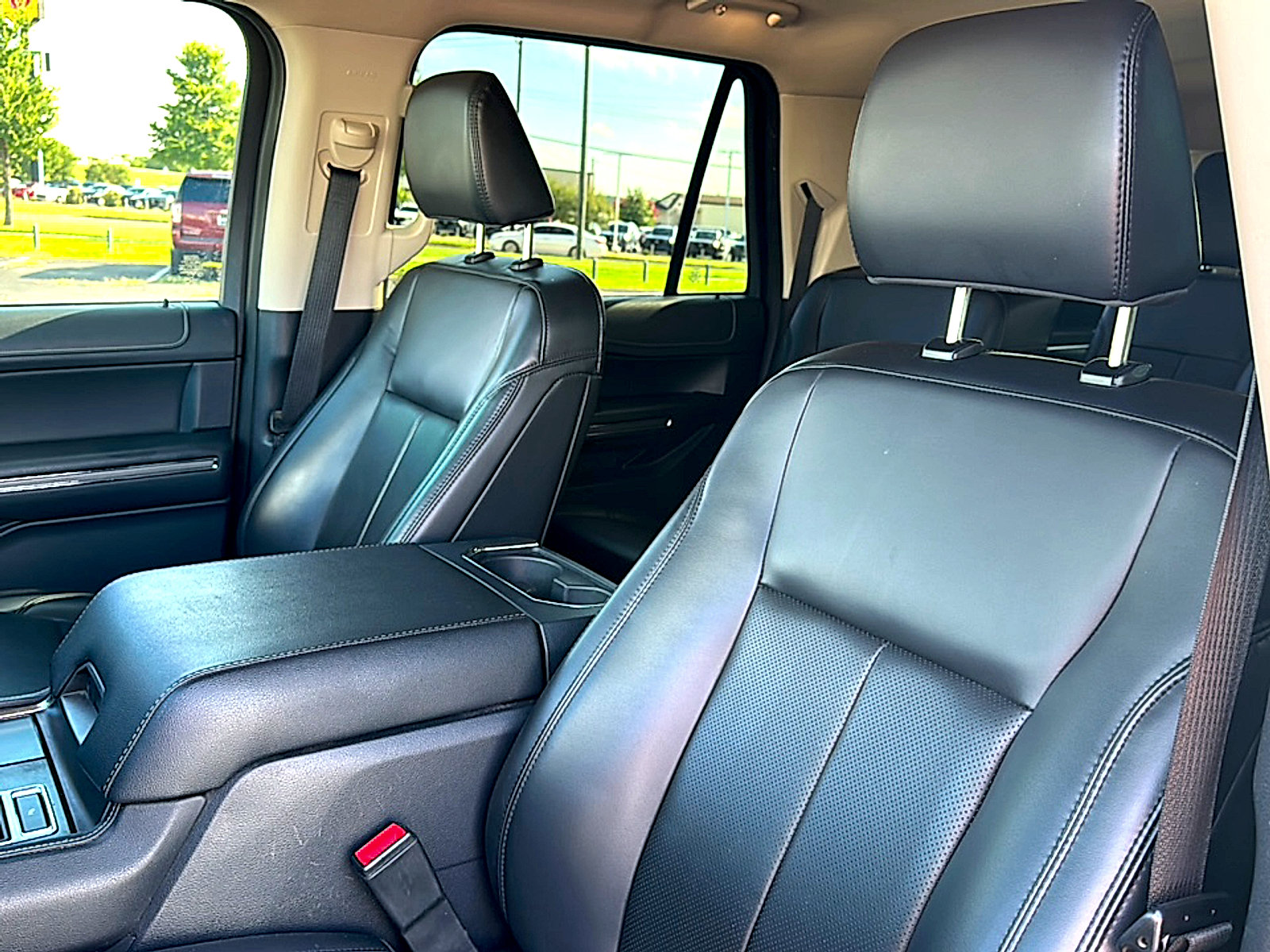 Used 2022 Ford Expedition Max XLT RWD image 14