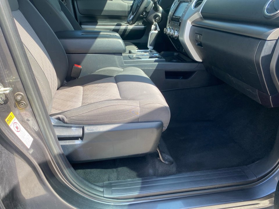 Used 2017 Toyota Tundra SR5 image 32