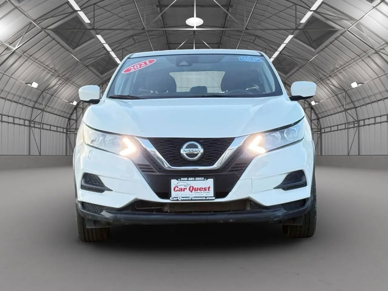 Used 2021 Nissan Rogue Sport S image 2