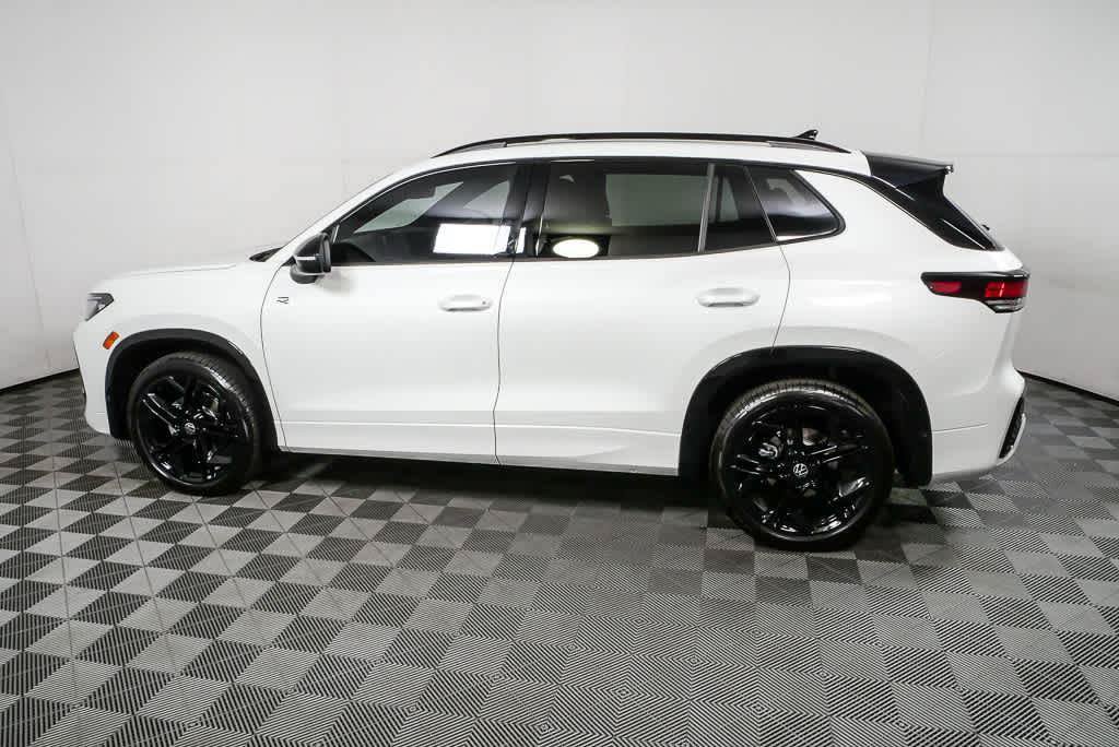 New 2026 Volkswagen Tiguan SE R-Line FWD image 32