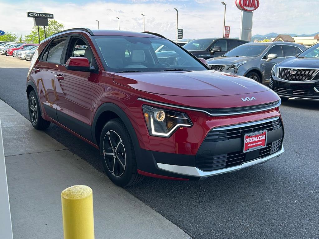 New 2025 Kia Niro EX image 3