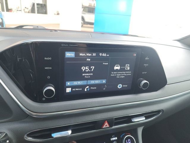 Used 2021 Hyundai Sonata SEL Plus w/ Preferred Accessory Package image 25